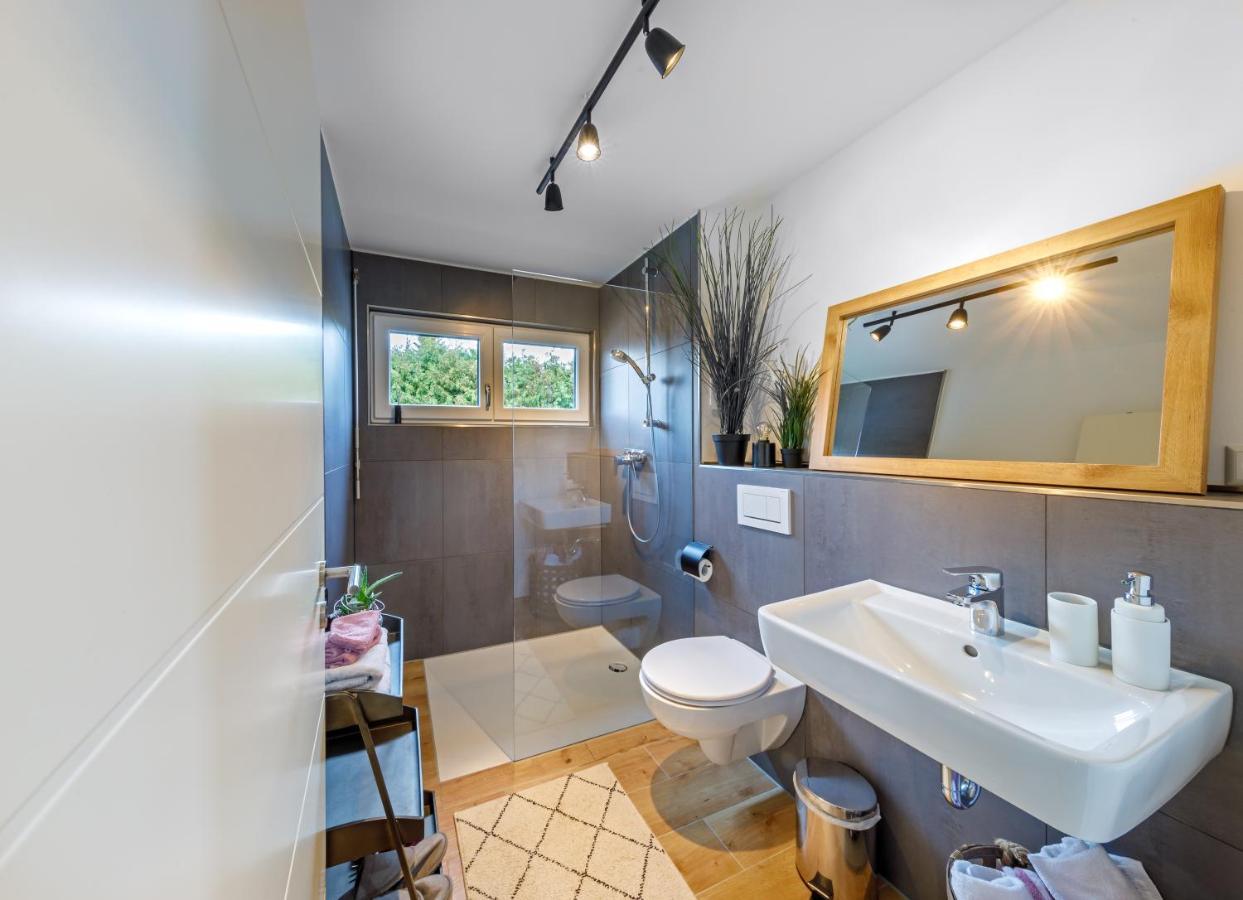 Tiny Cubus Villa Osterhofen Dış mekan fotoğraf